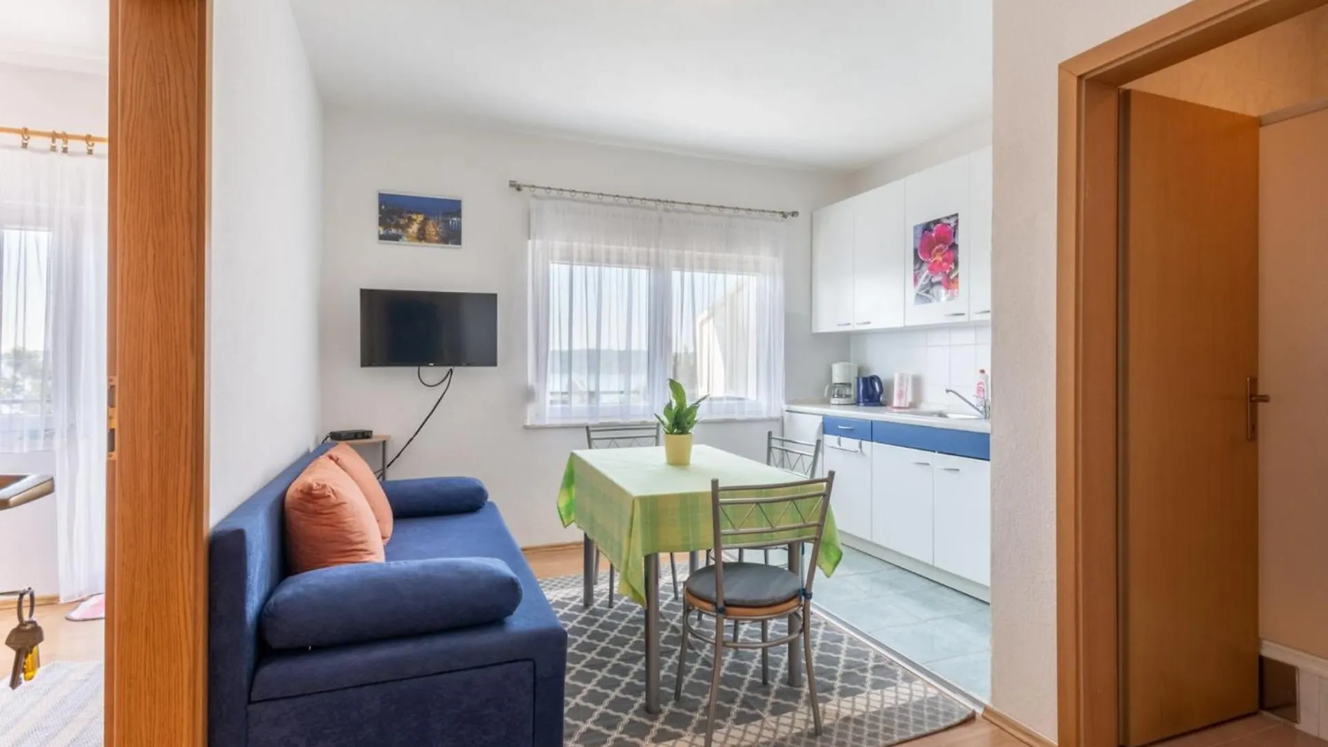 Charming Trogir Apartments With Balcony 0*,