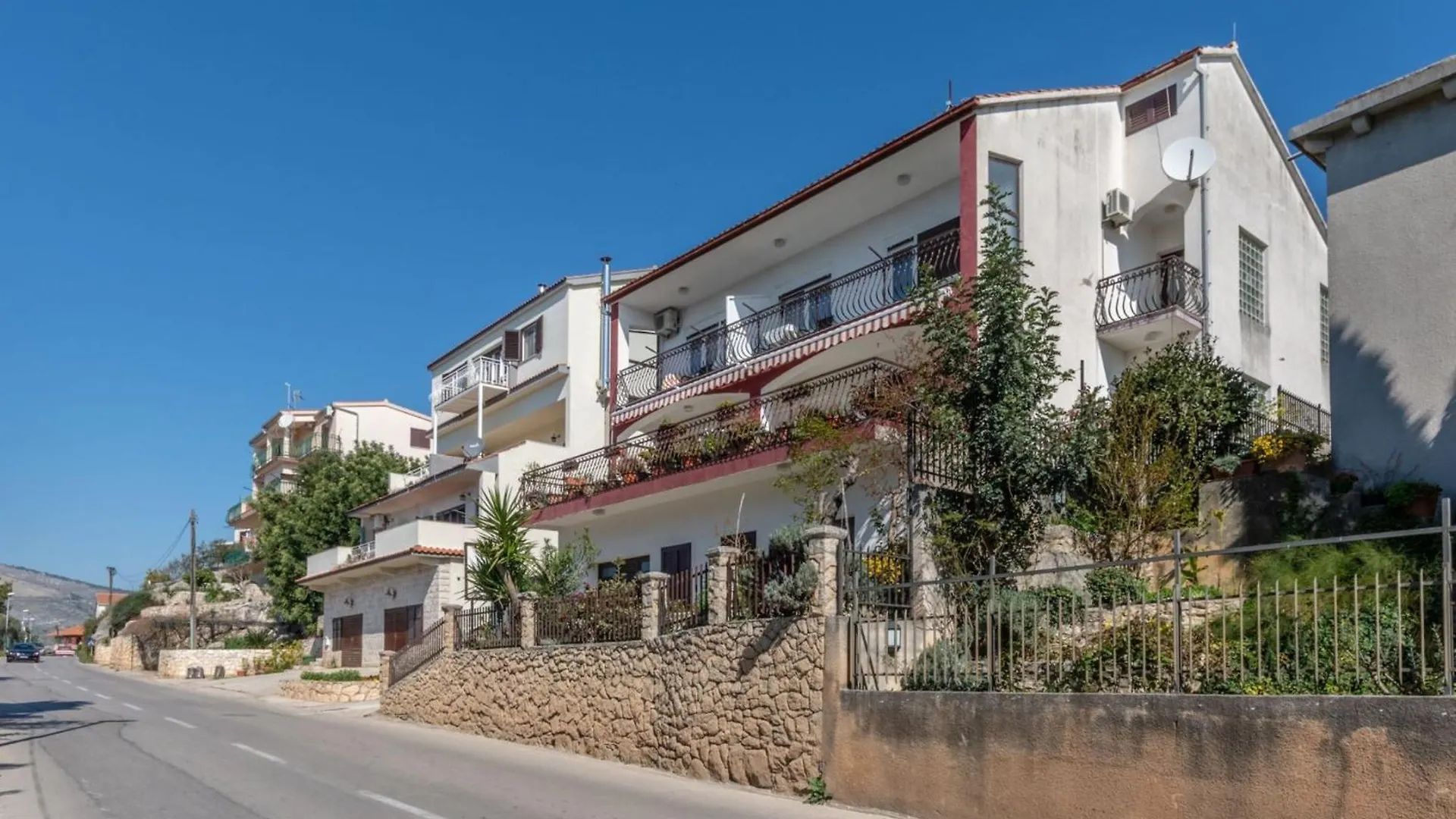 Charming Trogir Apartments With Balcony